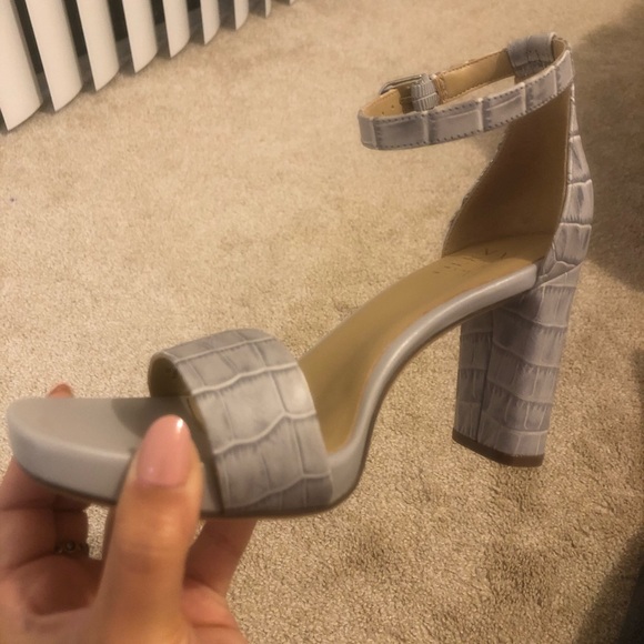 Naturalizer leather heel-brand new - Picture 3 of 3